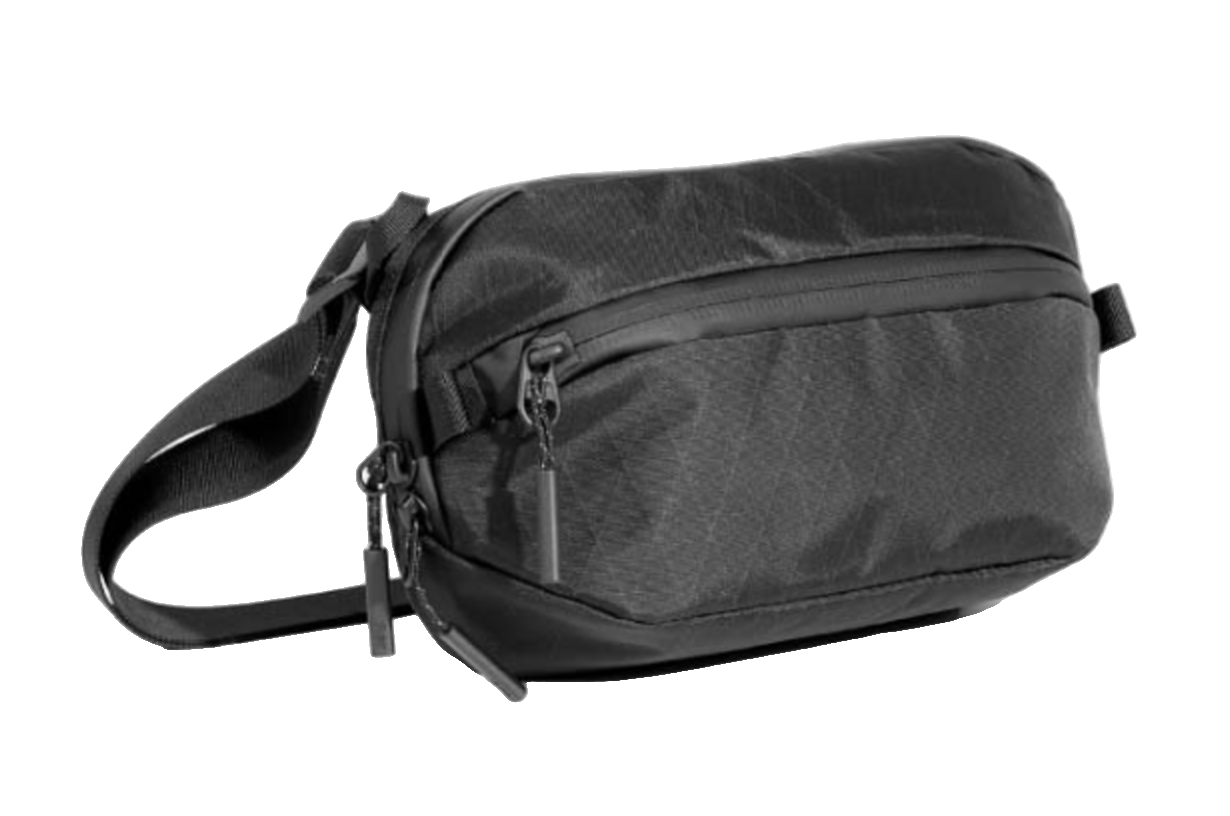 AER Day Sling in black