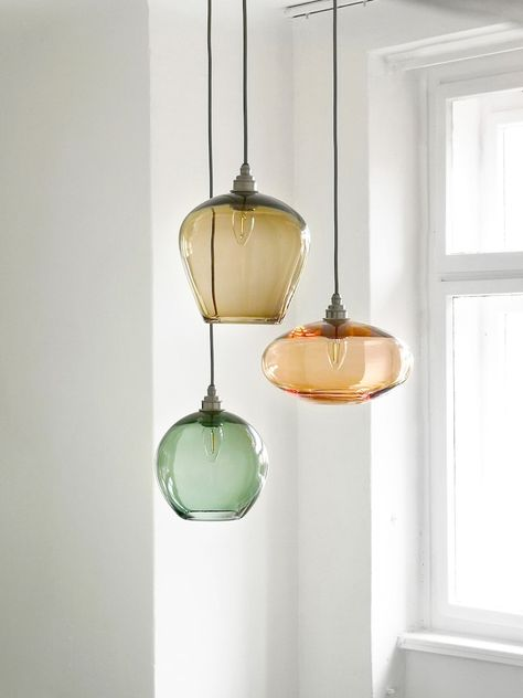 Three hanging lights / pendants